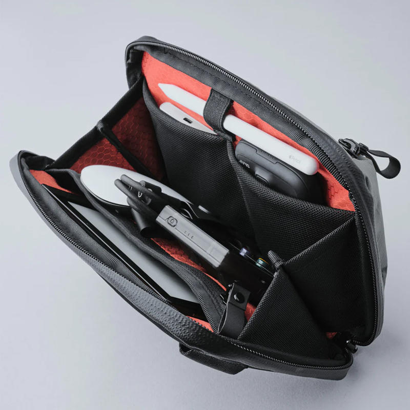 Elements tech case mini