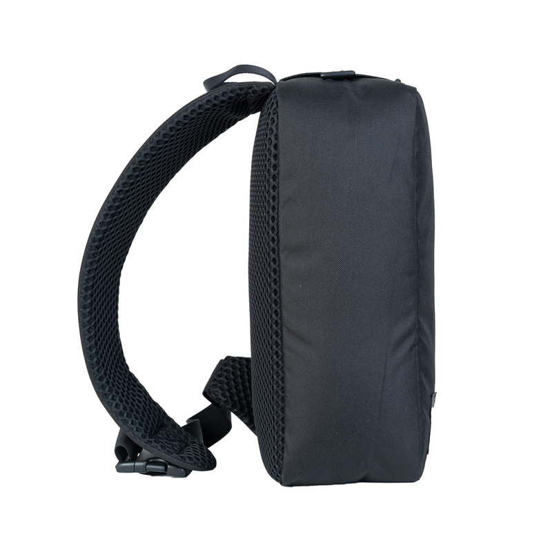 Classic 11L Crossbody