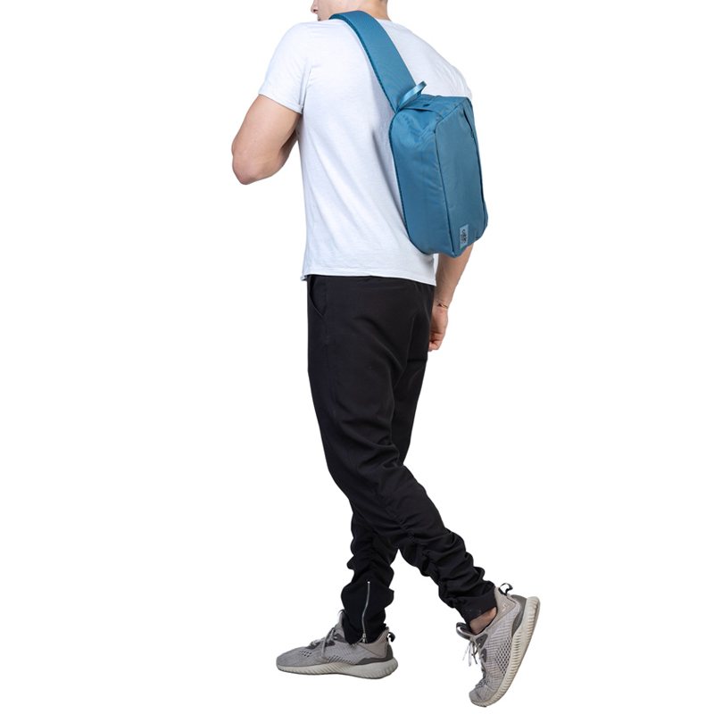 Classic 11L Crossbody