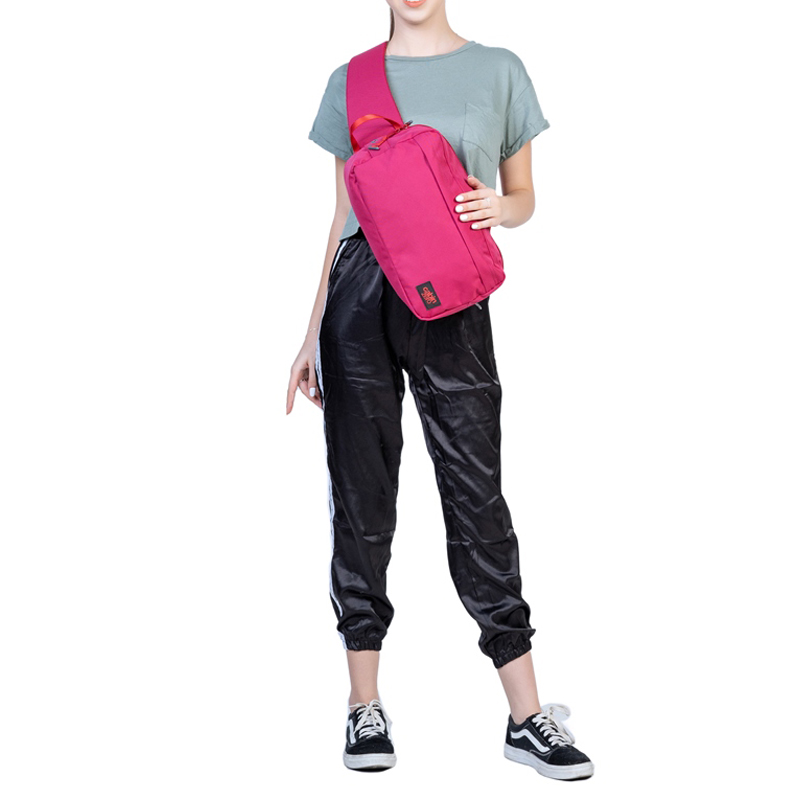 Classic 11L Crossbody